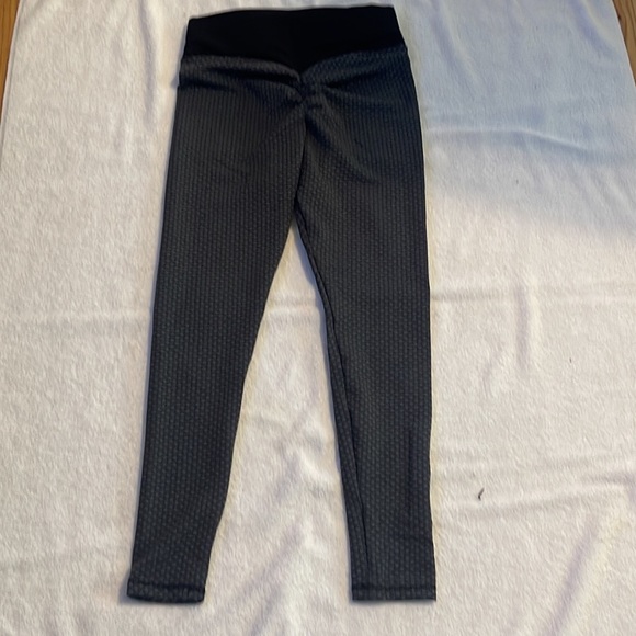 Polyester new tags leggings gray & black women pre-owned - Picture 5 of 6
